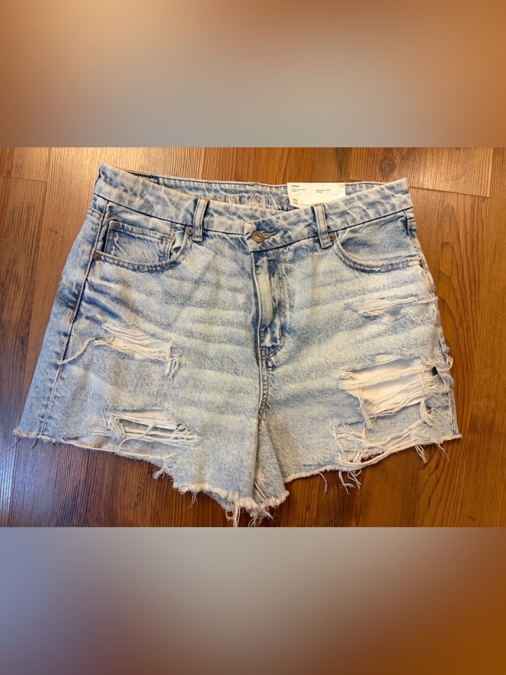 American Eagle Curvy Mom Short brand new with tags! Size 10 SOLD OUT